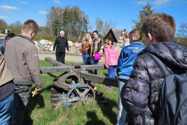 Wizyta uczniów Szkoły w Karczemkach